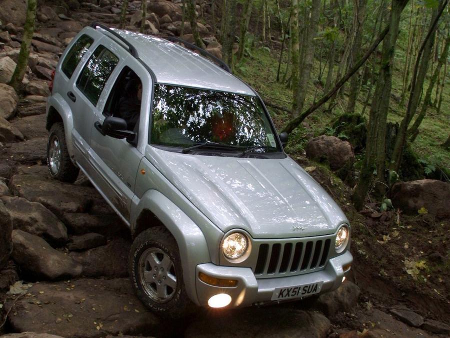  Jeep Cherokee 2002 года  (UK) (фото 5 из 8)